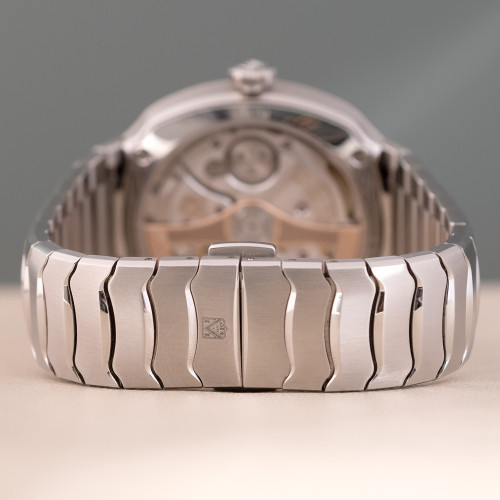 H.Moser & Cie. Streamliner Ref. 6200-1200