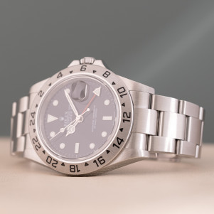 Rolex Explorer II Ref. 16570 2