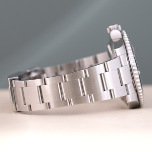 Submariner Date Ref. 116610LN 2