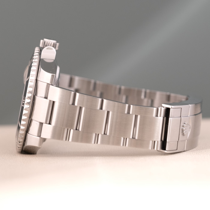 Submariner Date Ref. 116610LN