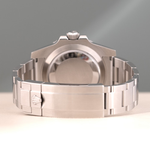 Submariner Date Ref. 116610LN