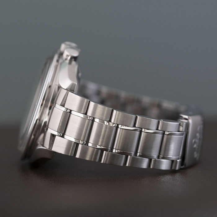 Omega Speedmaster Broad Arrow Ref. 35945000