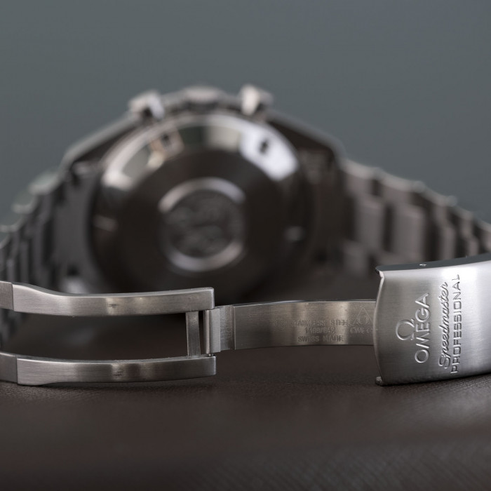 Omega Speedmaster Broad Arrow Ref. 35945000