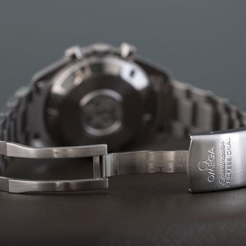 Omega Speedmaster Broad Arrow Ref. 35945000